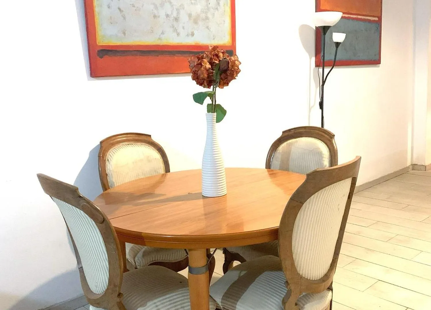 Parallel-Patio Apartment Barcelona İspanya