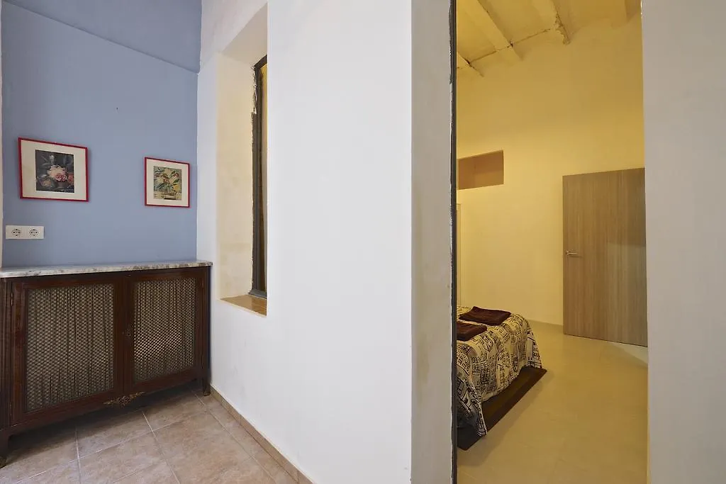Parallel-Patio Apartment Barcelona İspanya